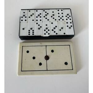 Vintage Western Dominoe set w raised dot, game box, 28 pc set